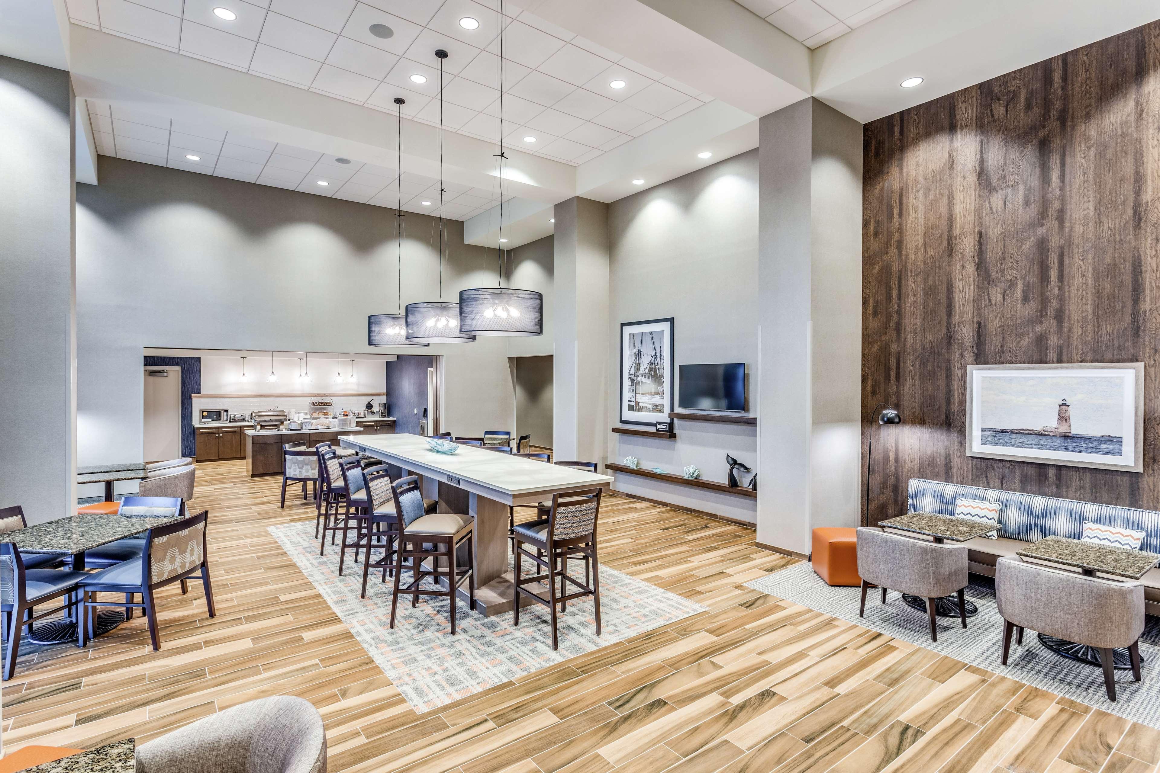 Hampton Inn & Suites Kittery-Portsmouth Buitenkant foto